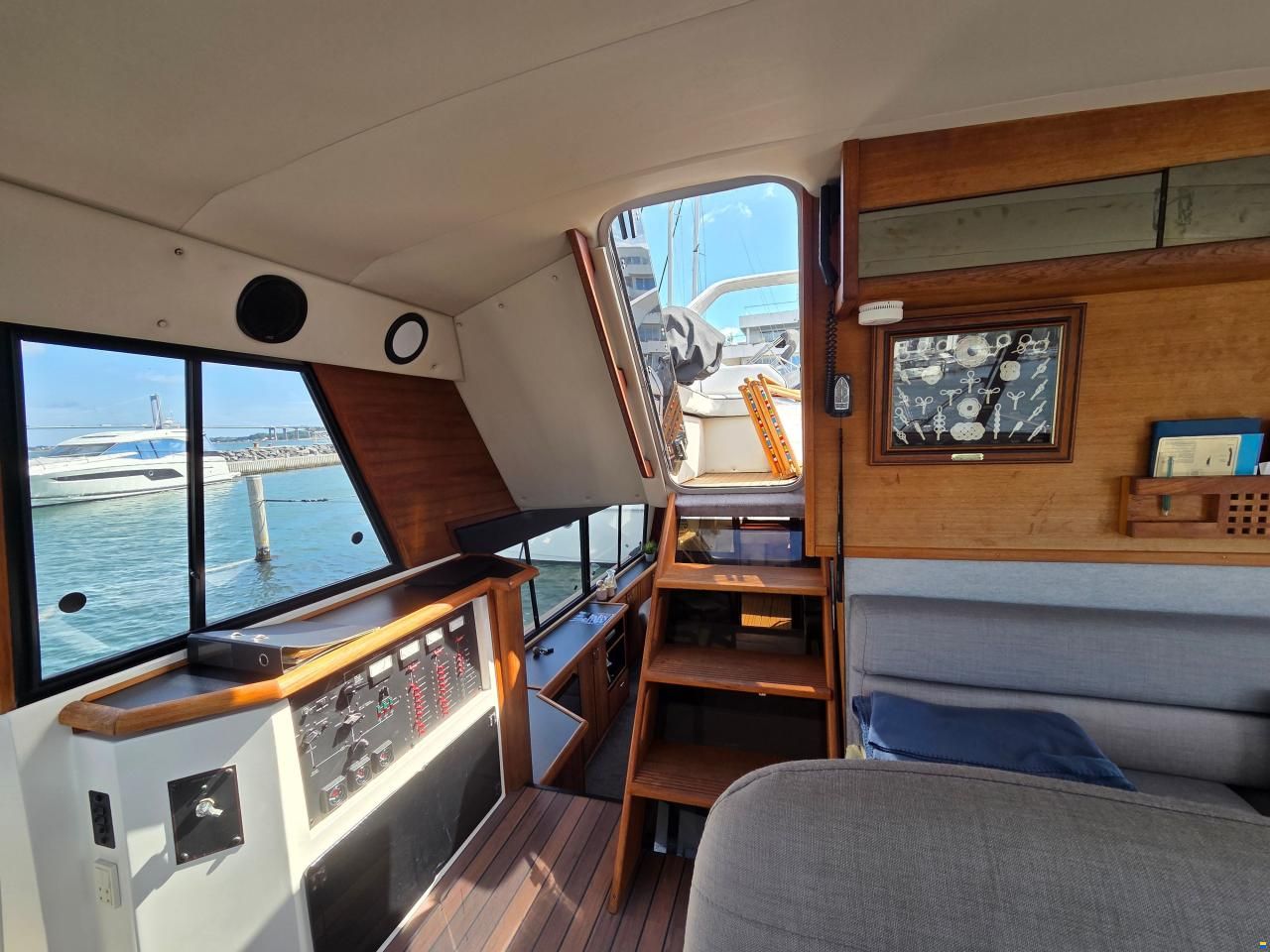 Bayliner 4588 Pilothouse