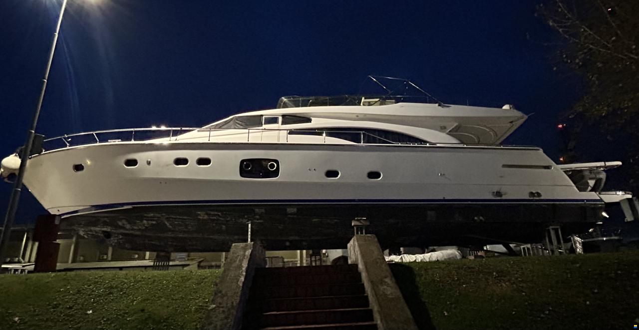 Ferretti 680