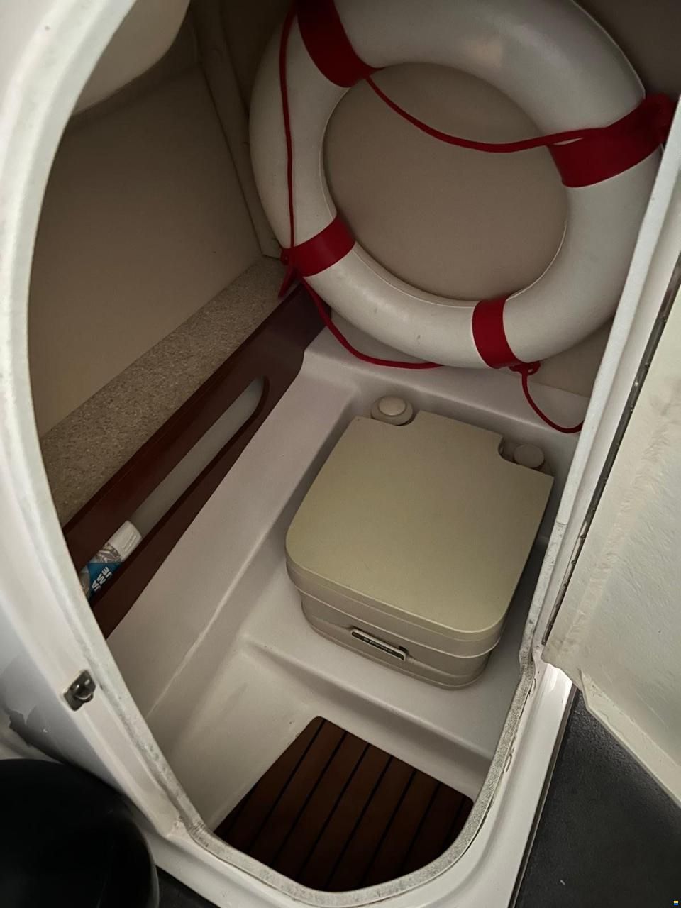 Regal 2220 FASDECK