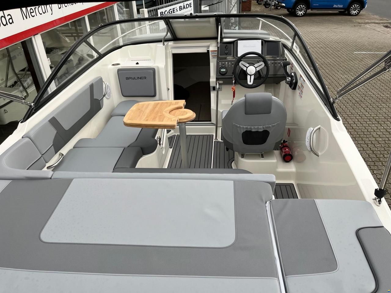Bayliner VR5 Cuddy med Mercury F200 XL-E