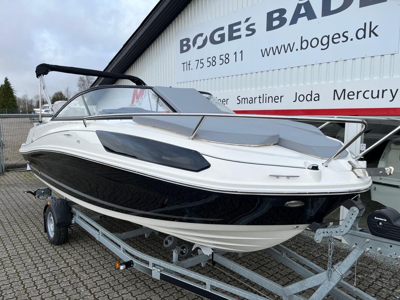 Bayliner VR5 Cuddy med Mercury F200 XL-E