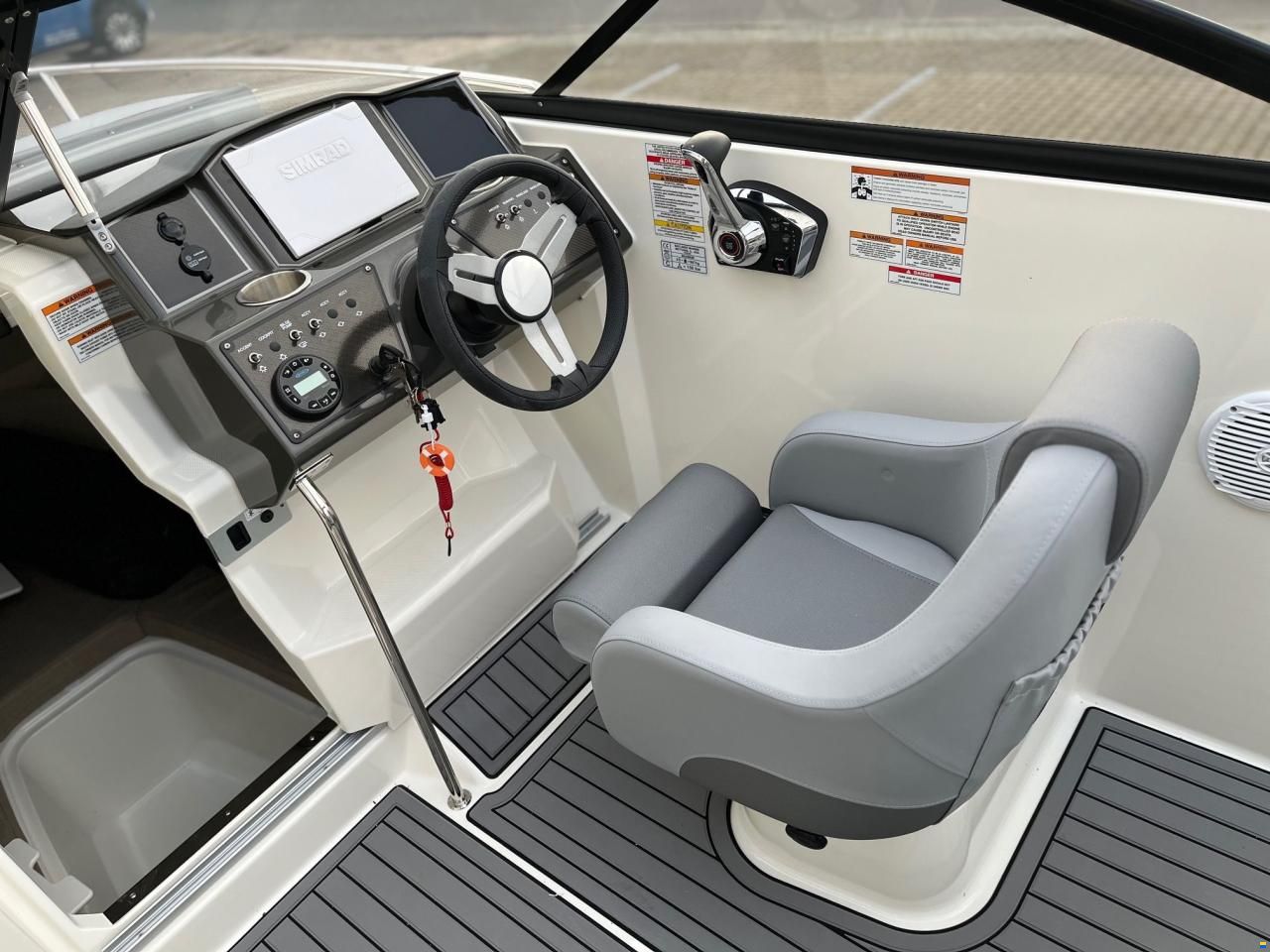 Bayliner VR5 Cuddy med Mercury F200 XL-E