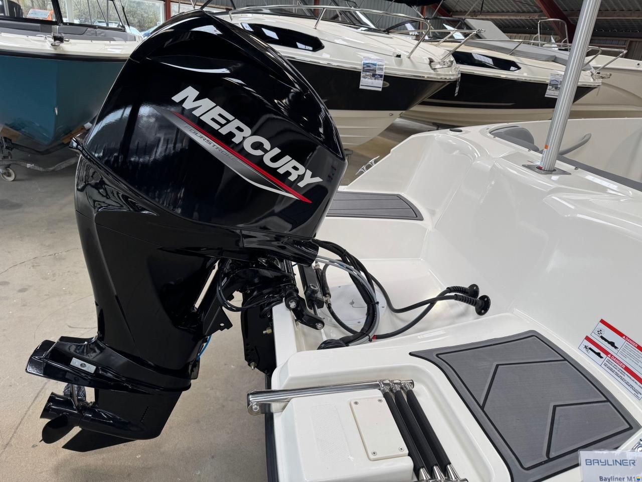 Bayliner M15 med Mercury F60 ELPT-EFI og