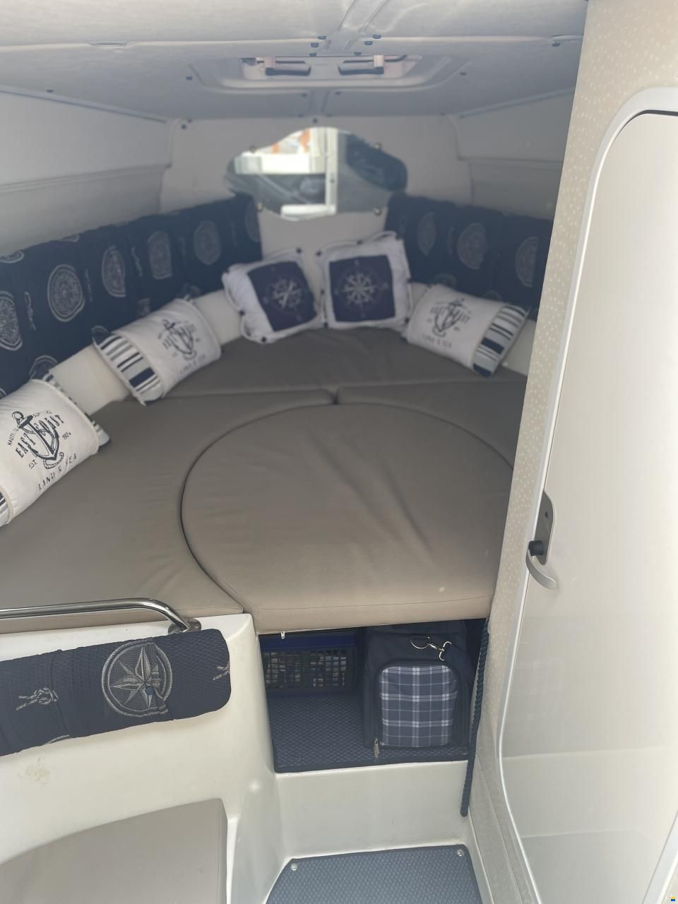 Coverline 710 Cabin