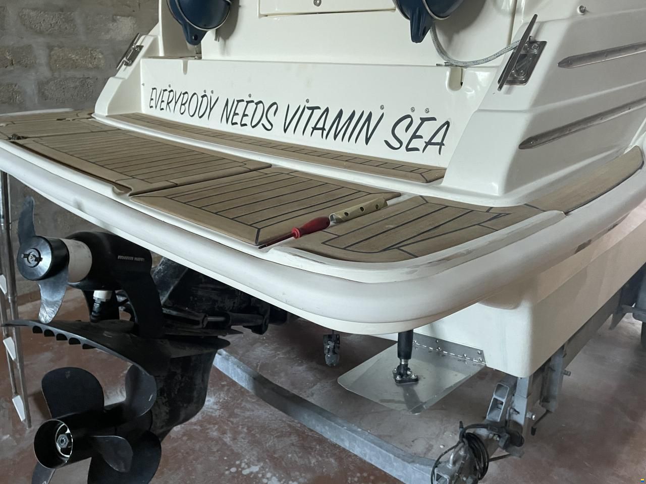 Coverline 710 Cabin