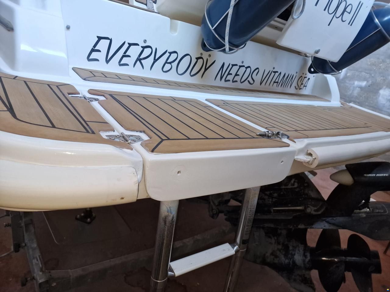 Coverline 710 Cabin