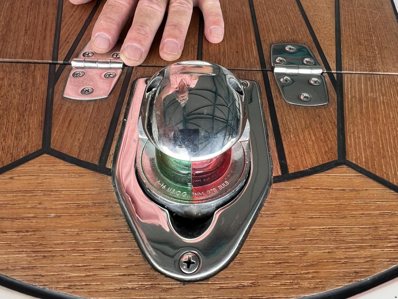Novurania Chase 23