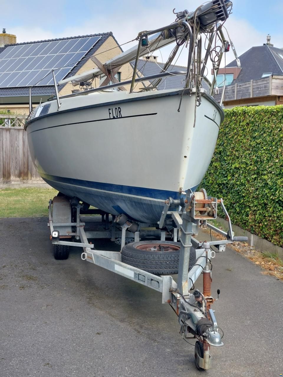 Dufour T7