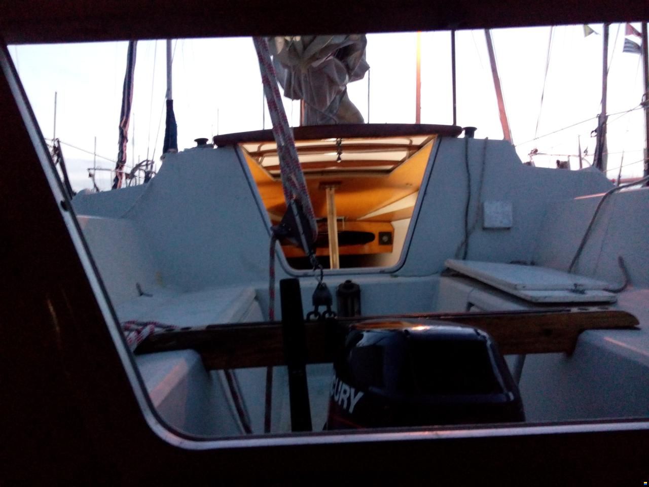 Dufour T7