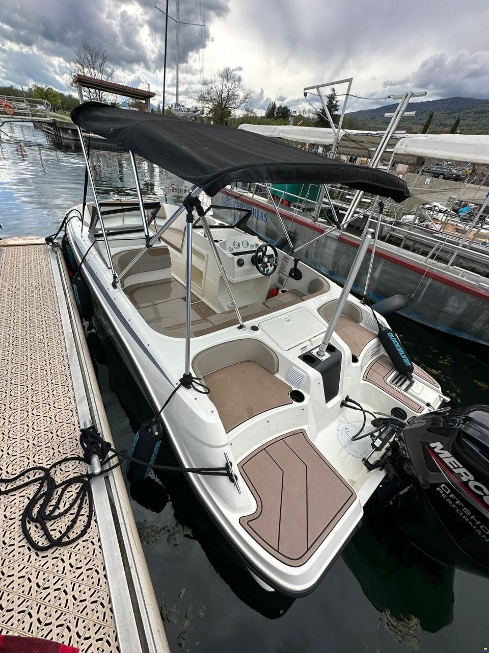 Quicksilver 525 AXESS / Mercury 115 pr&ecirc;t &agrave; naviguer