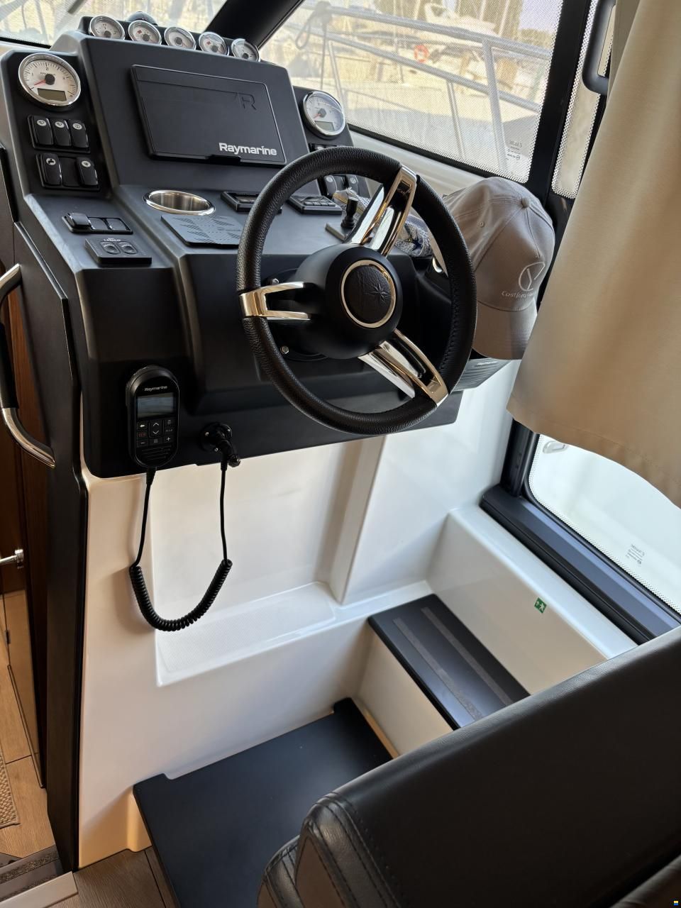 Jeanneau NC37