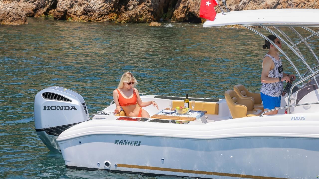 Ranieri Boat Evo 25