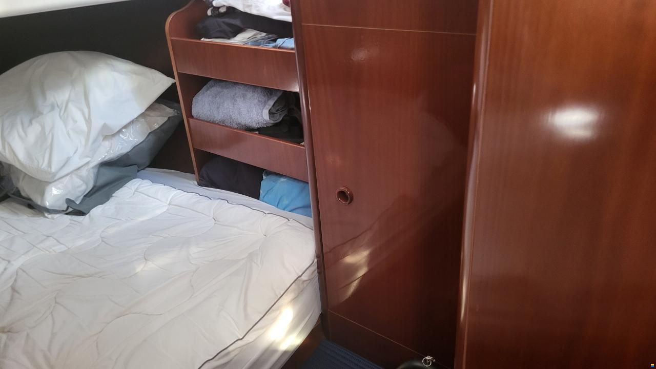 Beneteau Oceanis 411 Celebration