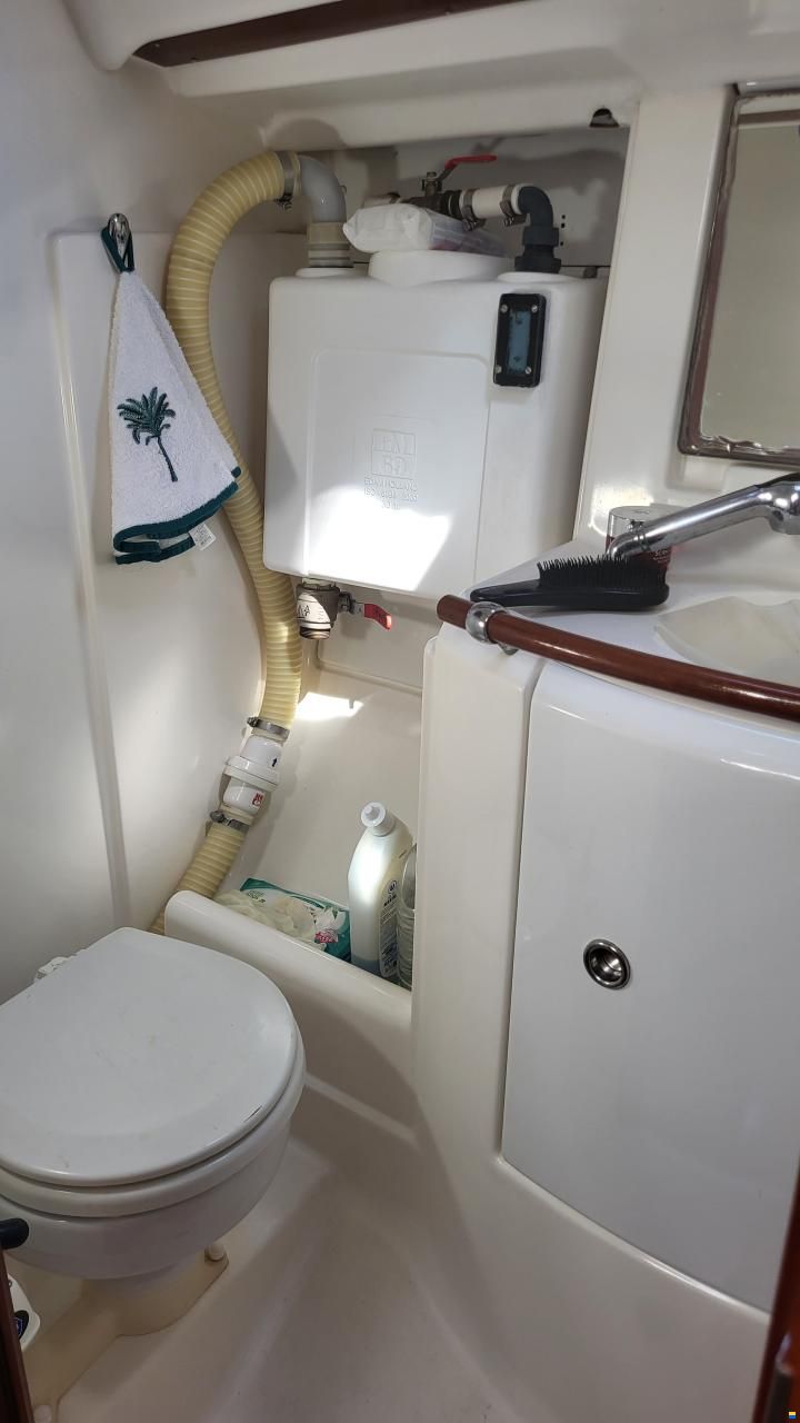 Beneteau Oceanis 411 Celebration