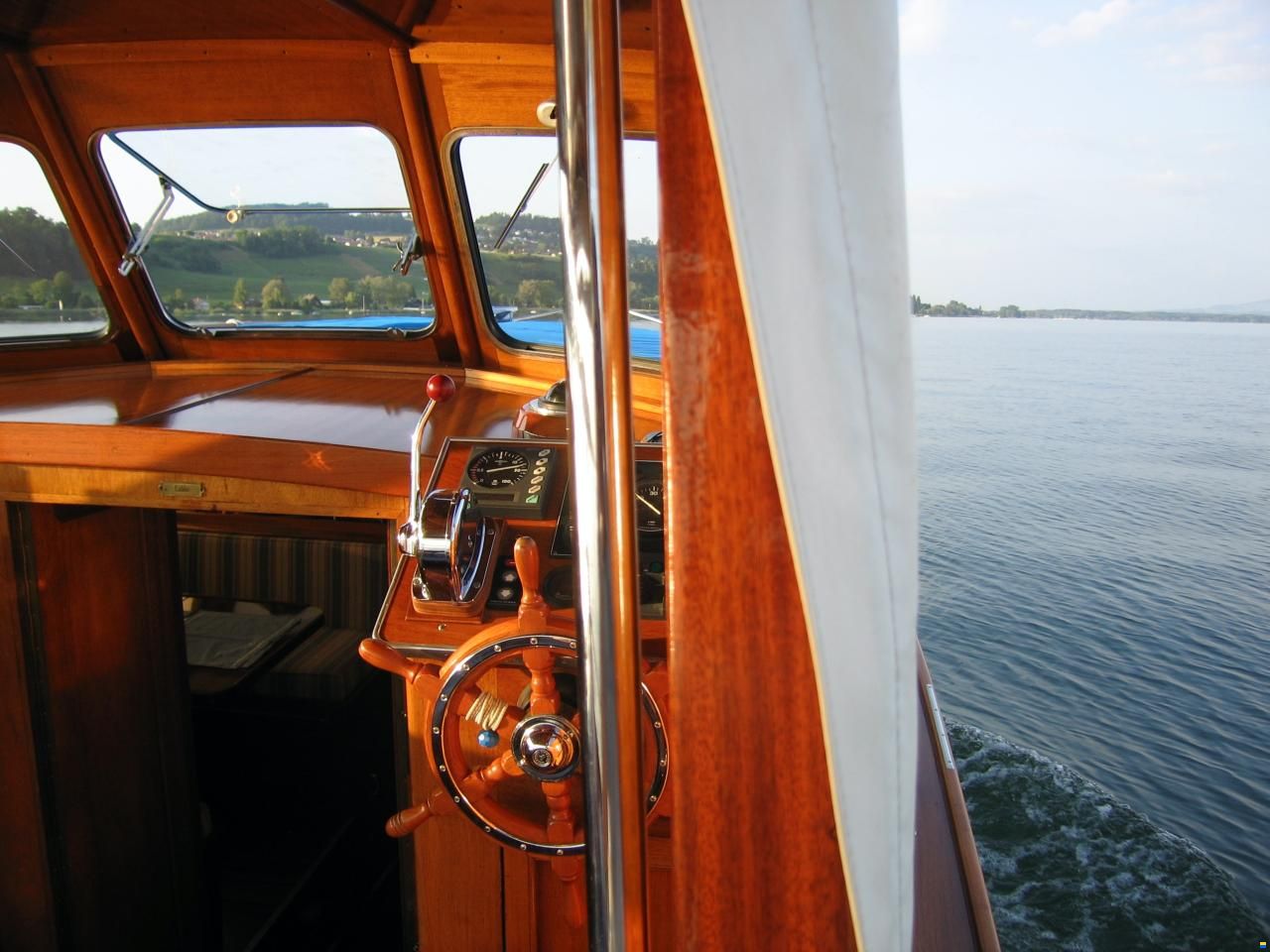 Rohn Motoryacht Spurwing