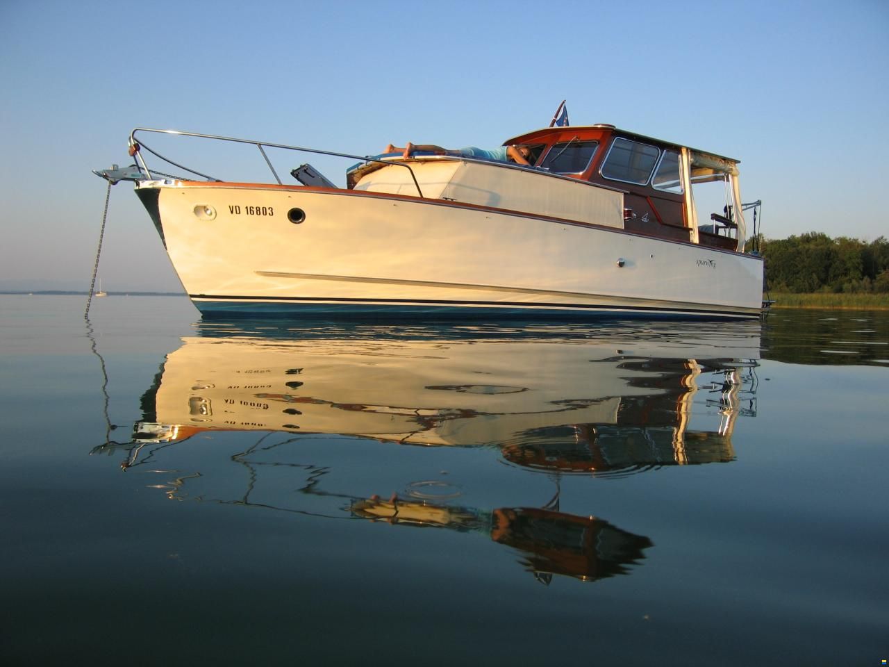 Rohn Motoryacht Spurwing