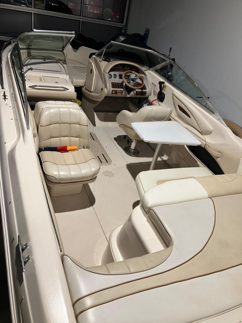 Sea Ray 230 Select Bowrider
