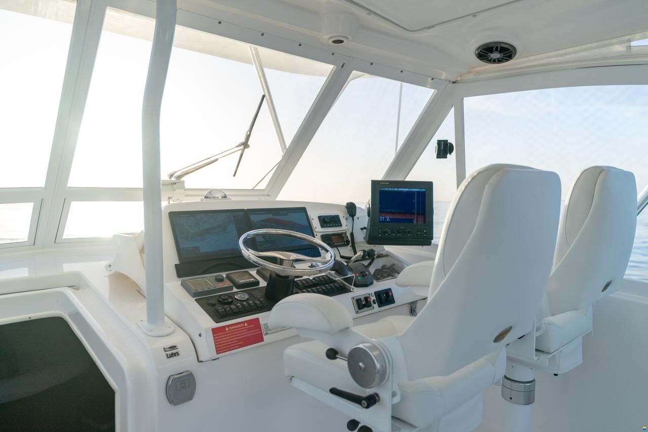 Luhrs 41 Open