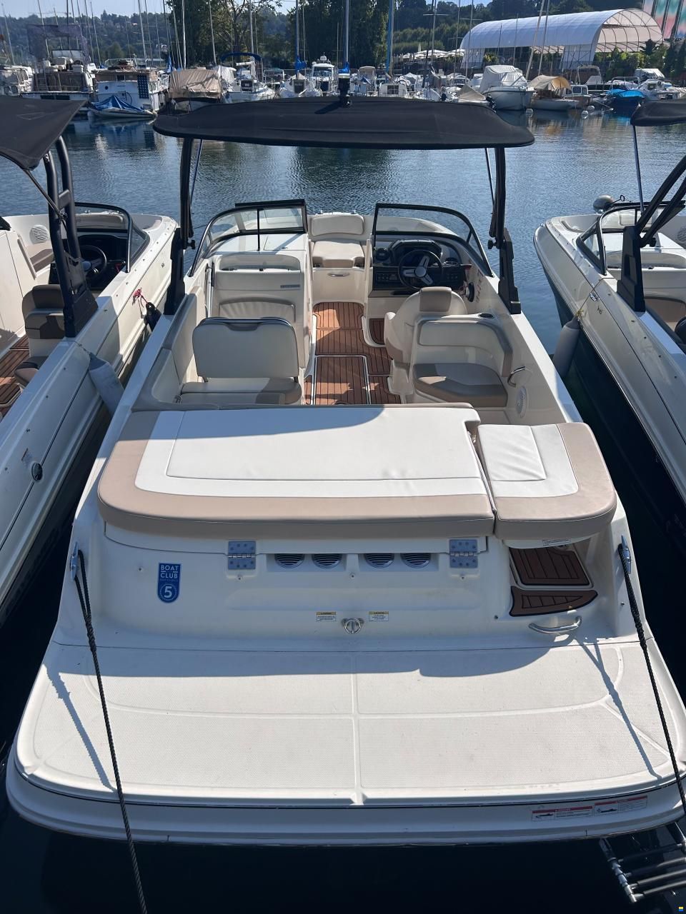 Vr6E inb petit yacht BAYLINER