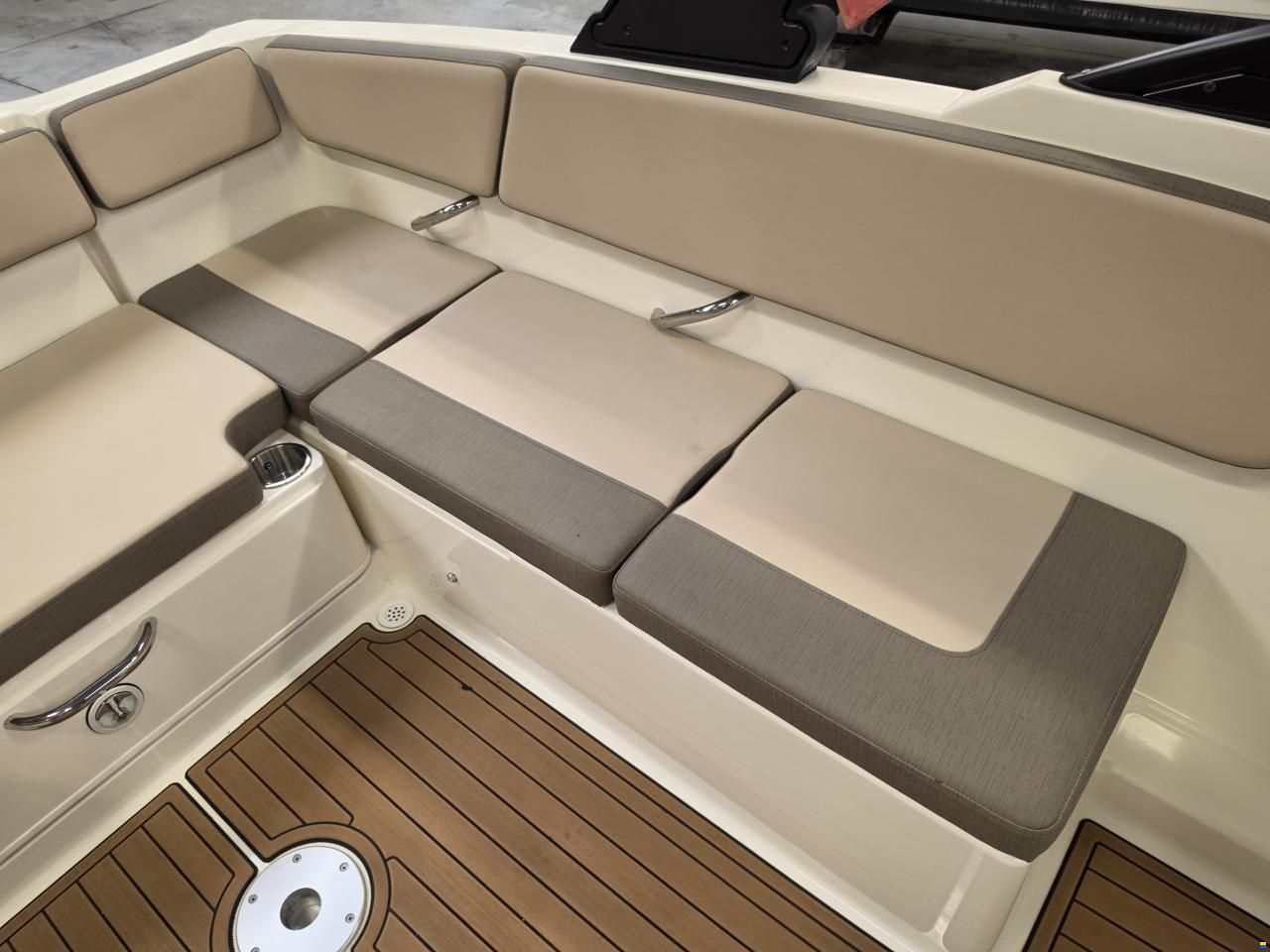 Bayliner VR4
