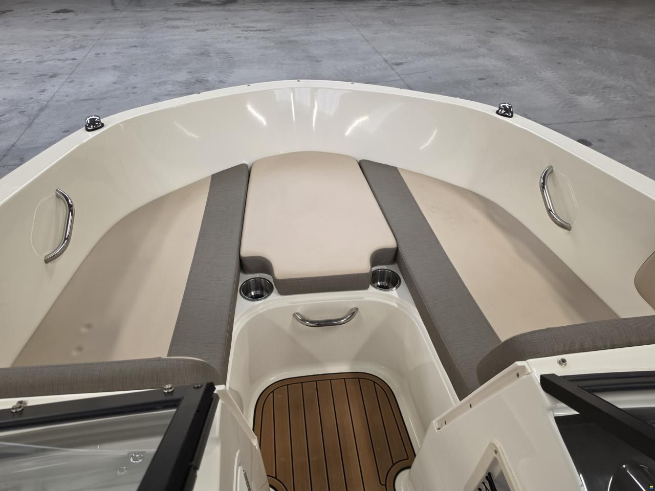 Bayliner VR4