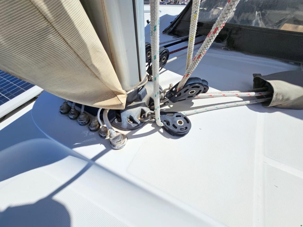 Lagoon 39
