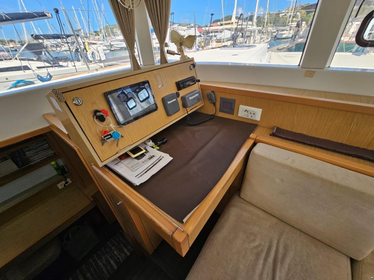 Lagoon 39