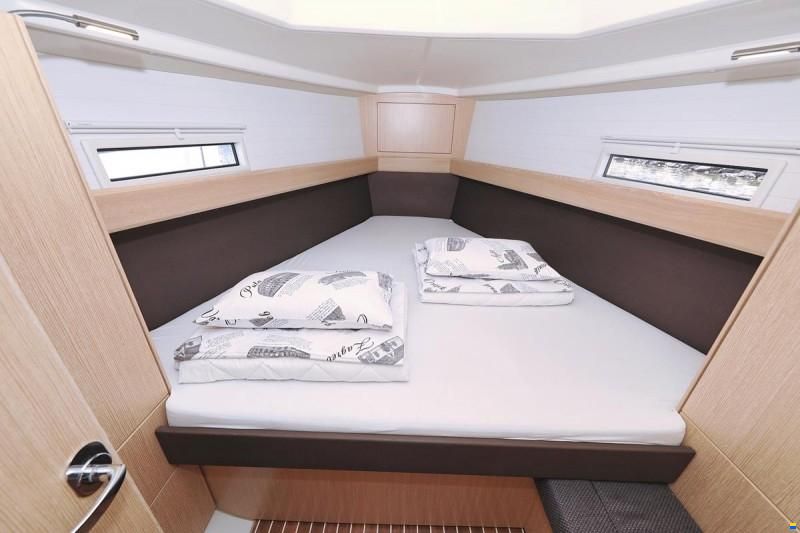 Bavaria Cruiser 37