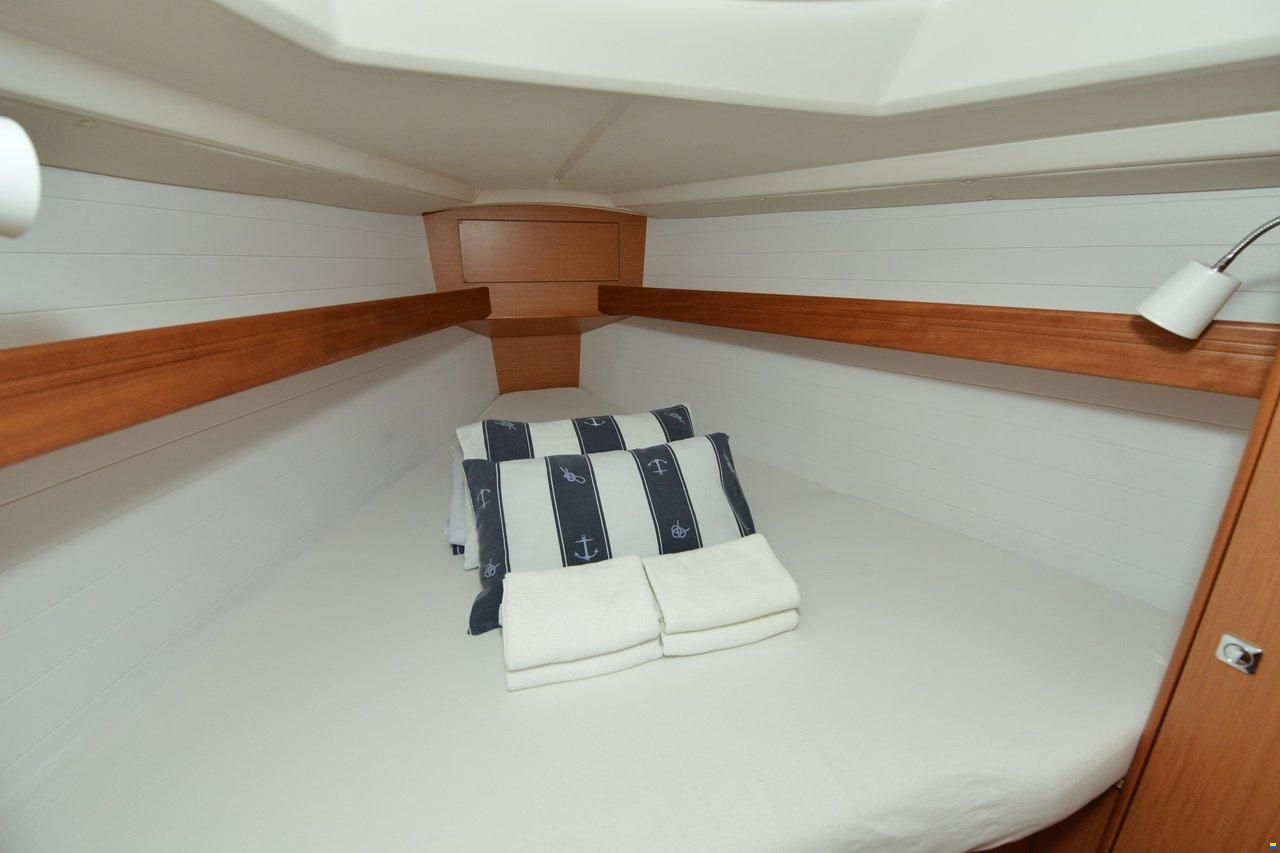 Bavaria Cruiser 33