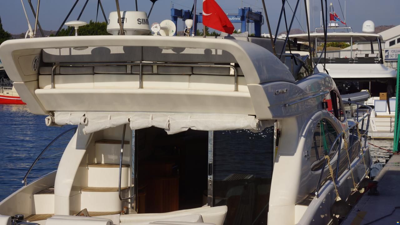 Azimut 46 FLY