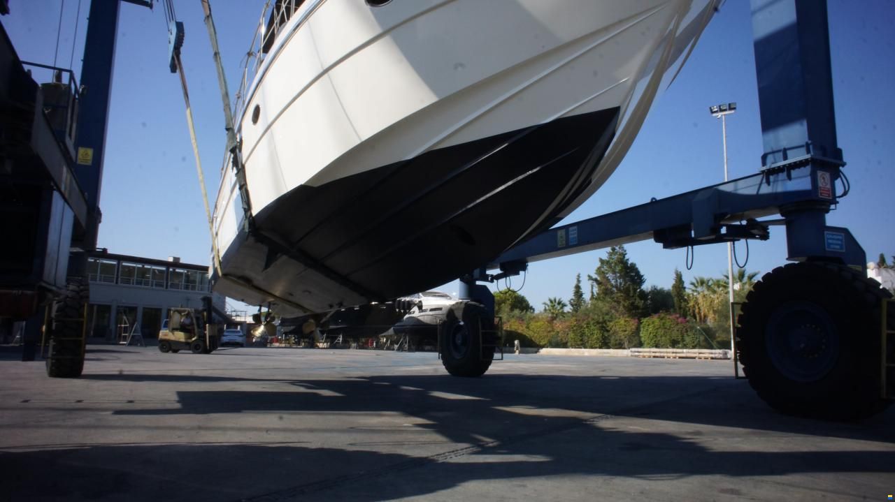Azimut 46 FLY