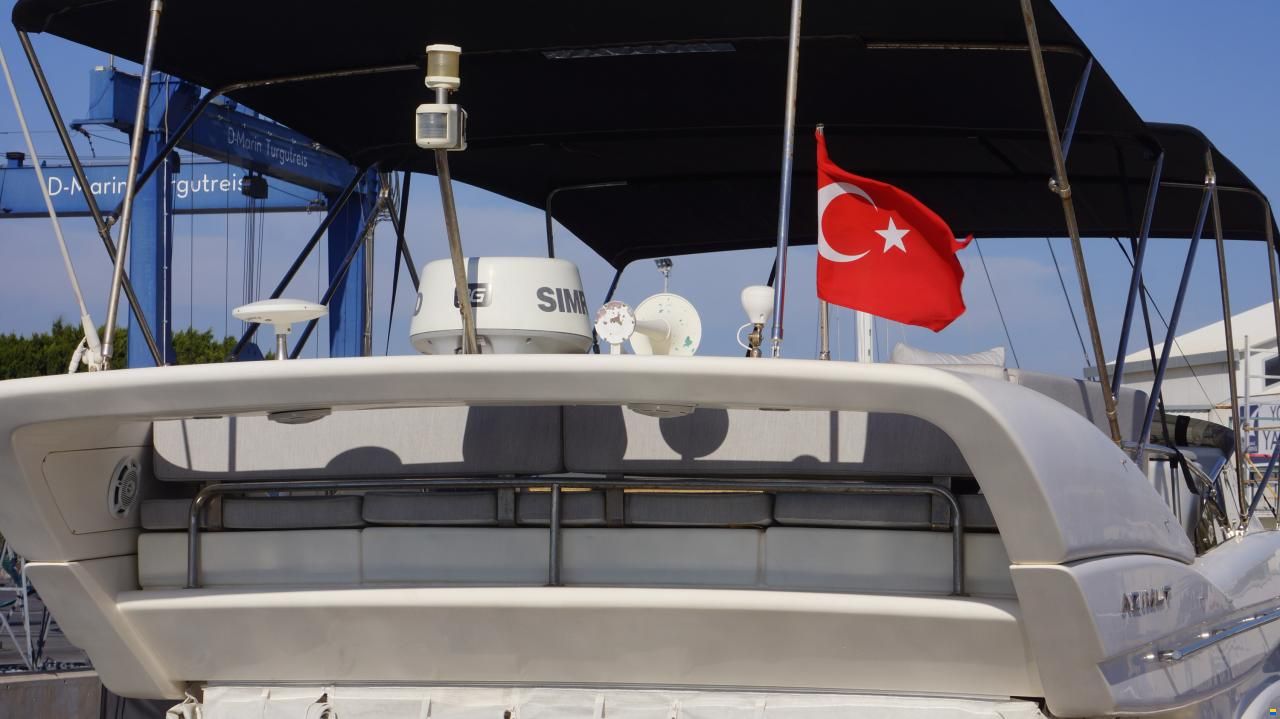 Azimut 46 FLY