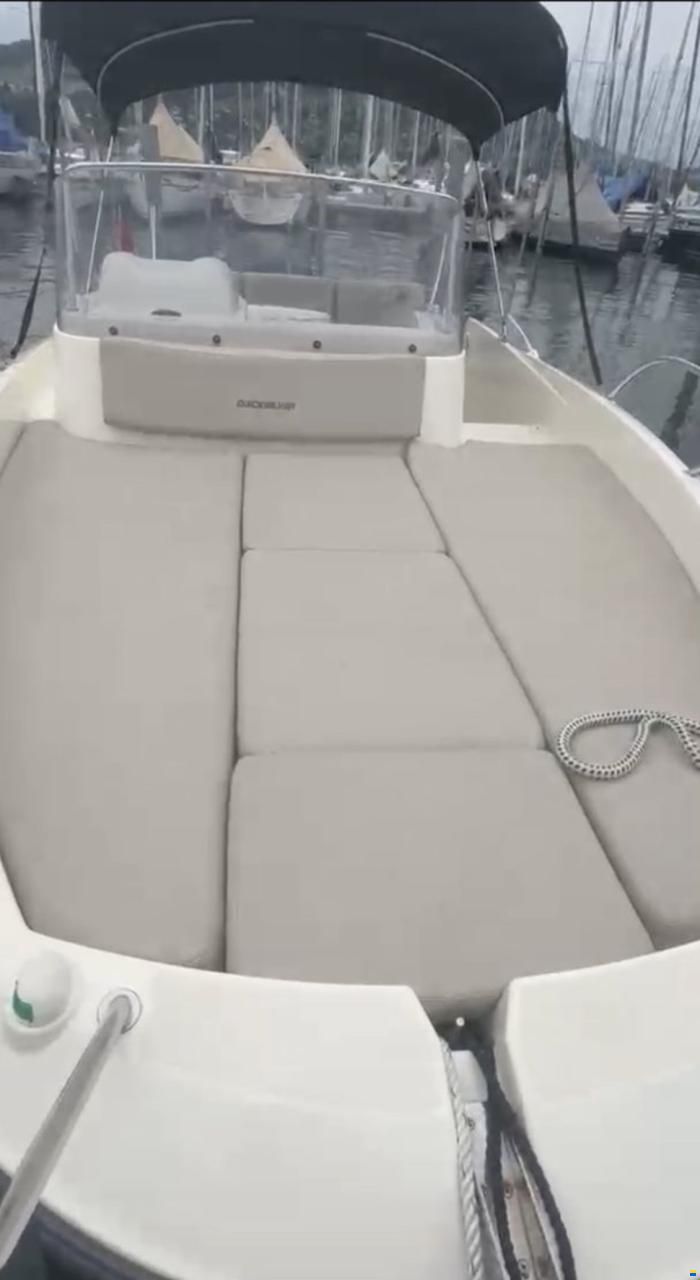 Quicksilver Activ 675 Sundeck