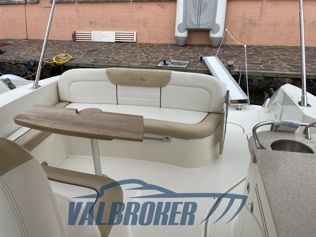 Sea Ray 355 DA SUNDANCER