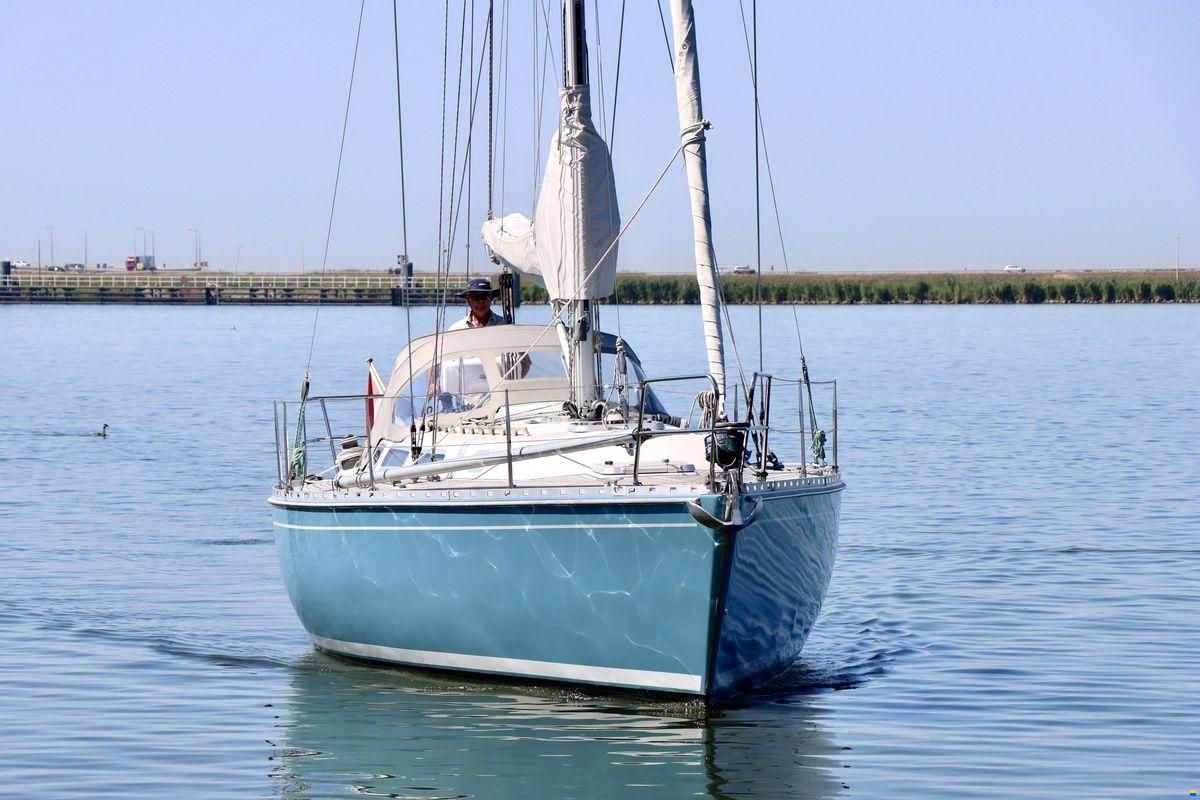 Spirit 37