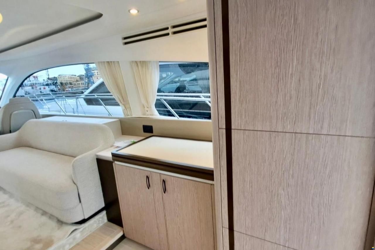 Azimut Fly 53