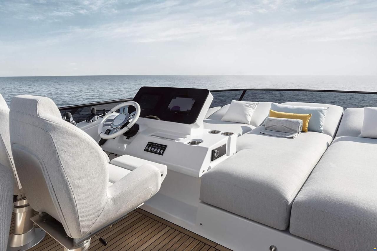 Azimut Fly 53