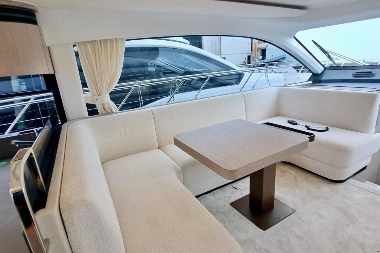 Azimut Fly 53