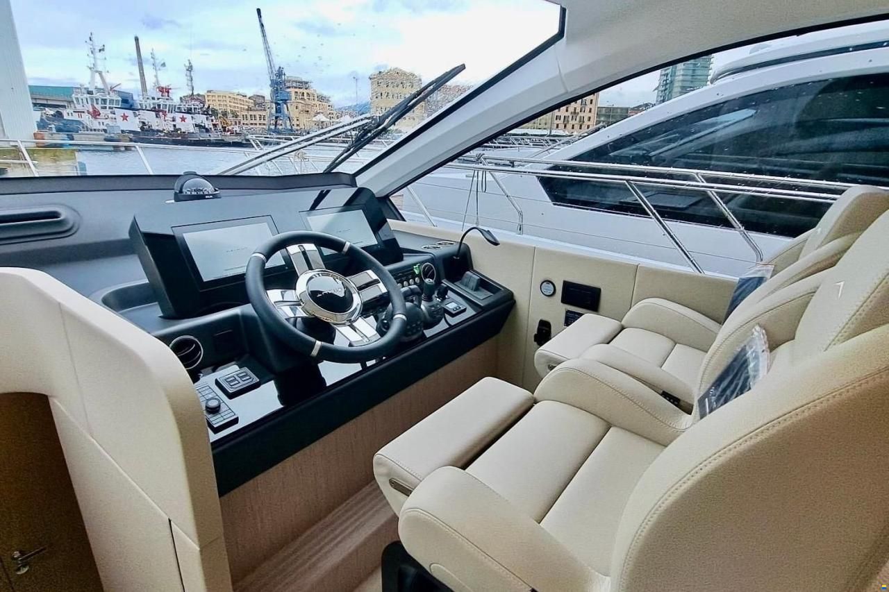 Azimut Fly 53