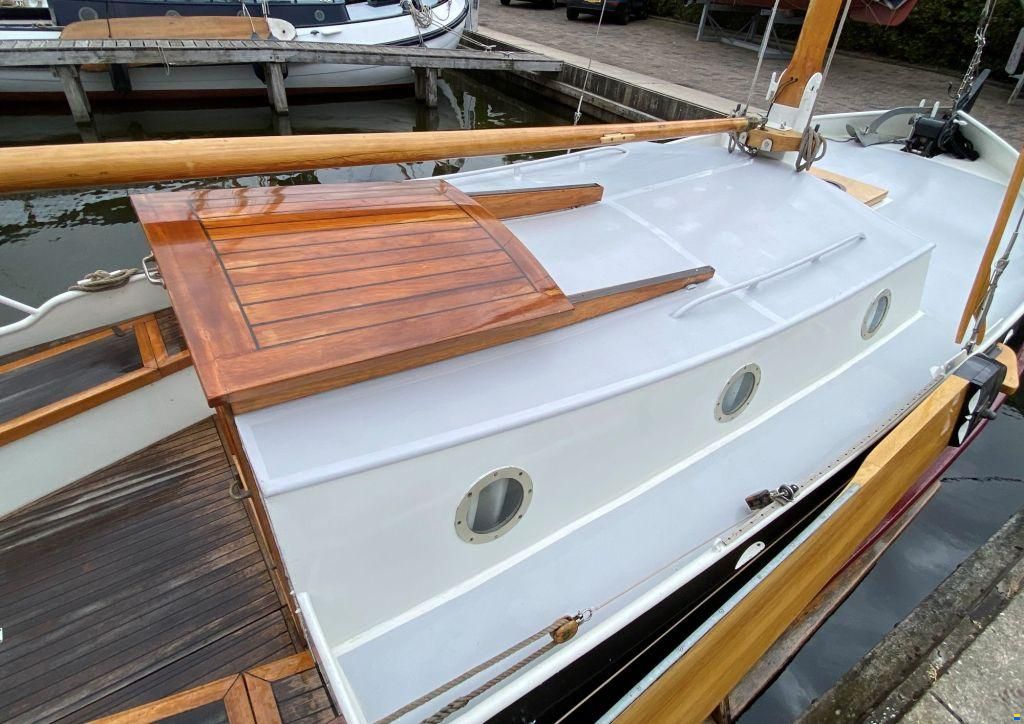 Zwarte Zwaan Vollenhovense Bol 8.50m.