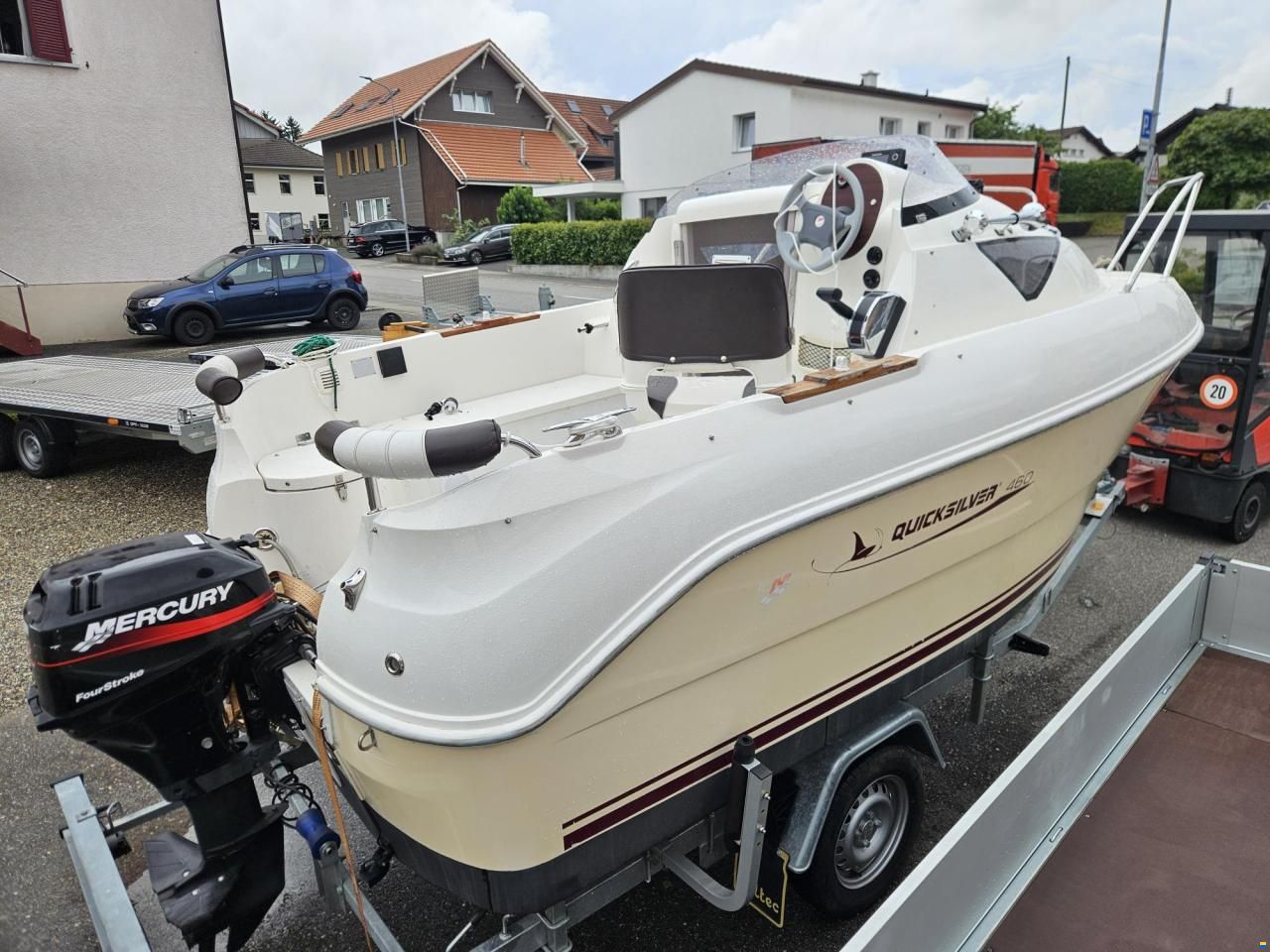 Quicksilver cabin 460