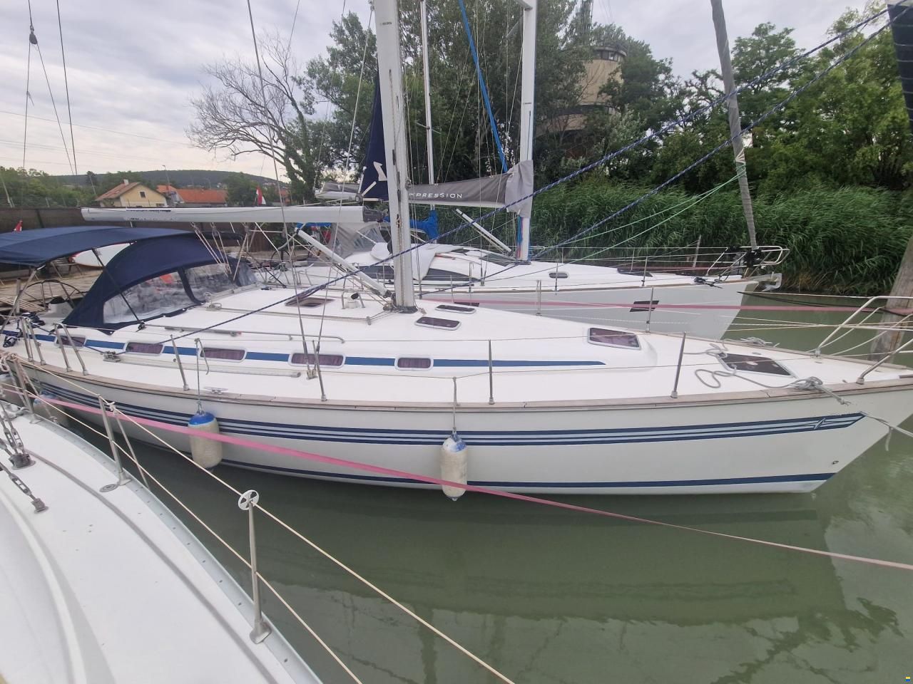 Bavaria 44
