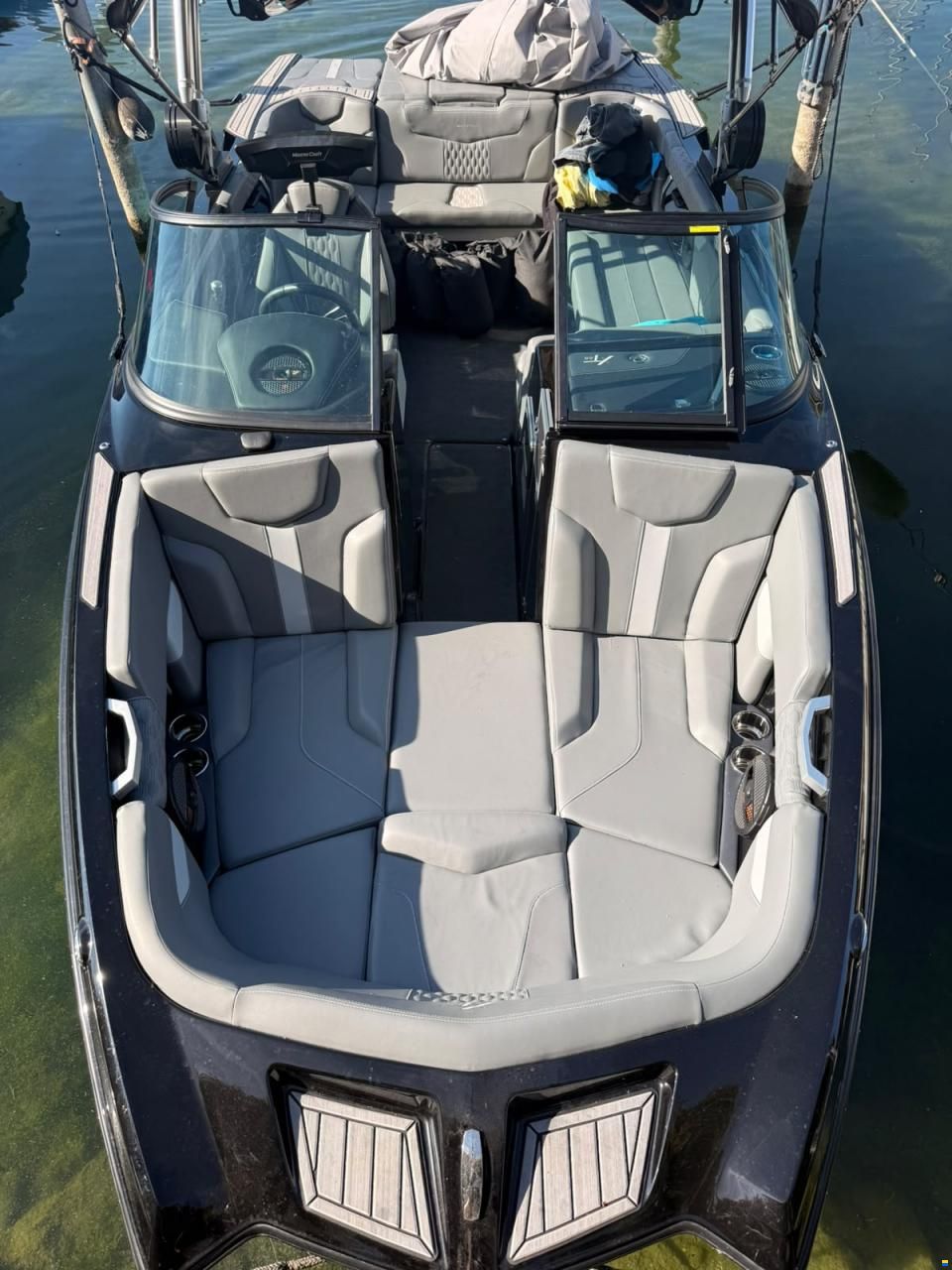 MasterCraft XT22 Wakeboard & Wakesurf