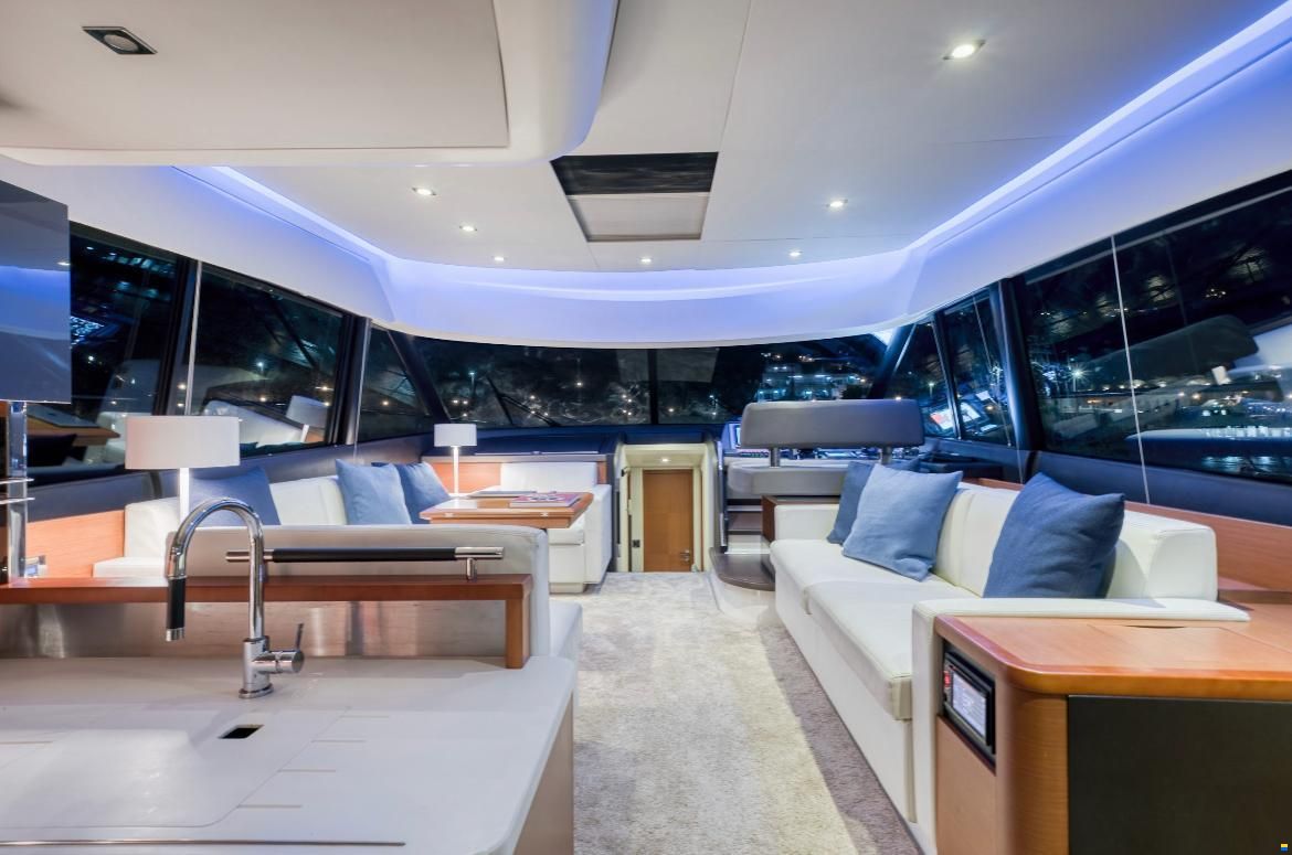 Prestige 550 Flybridge
