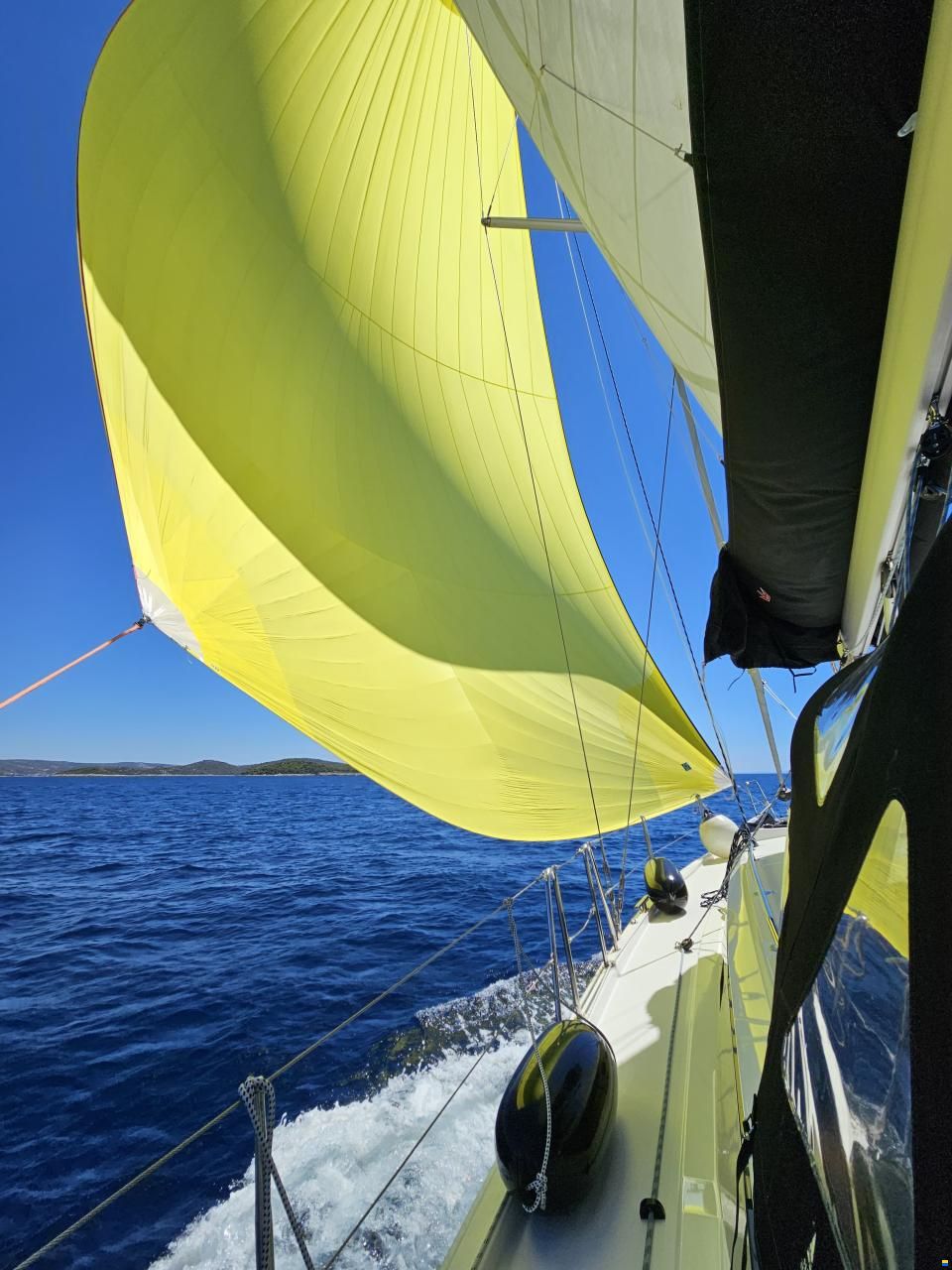 Bavaria C 42