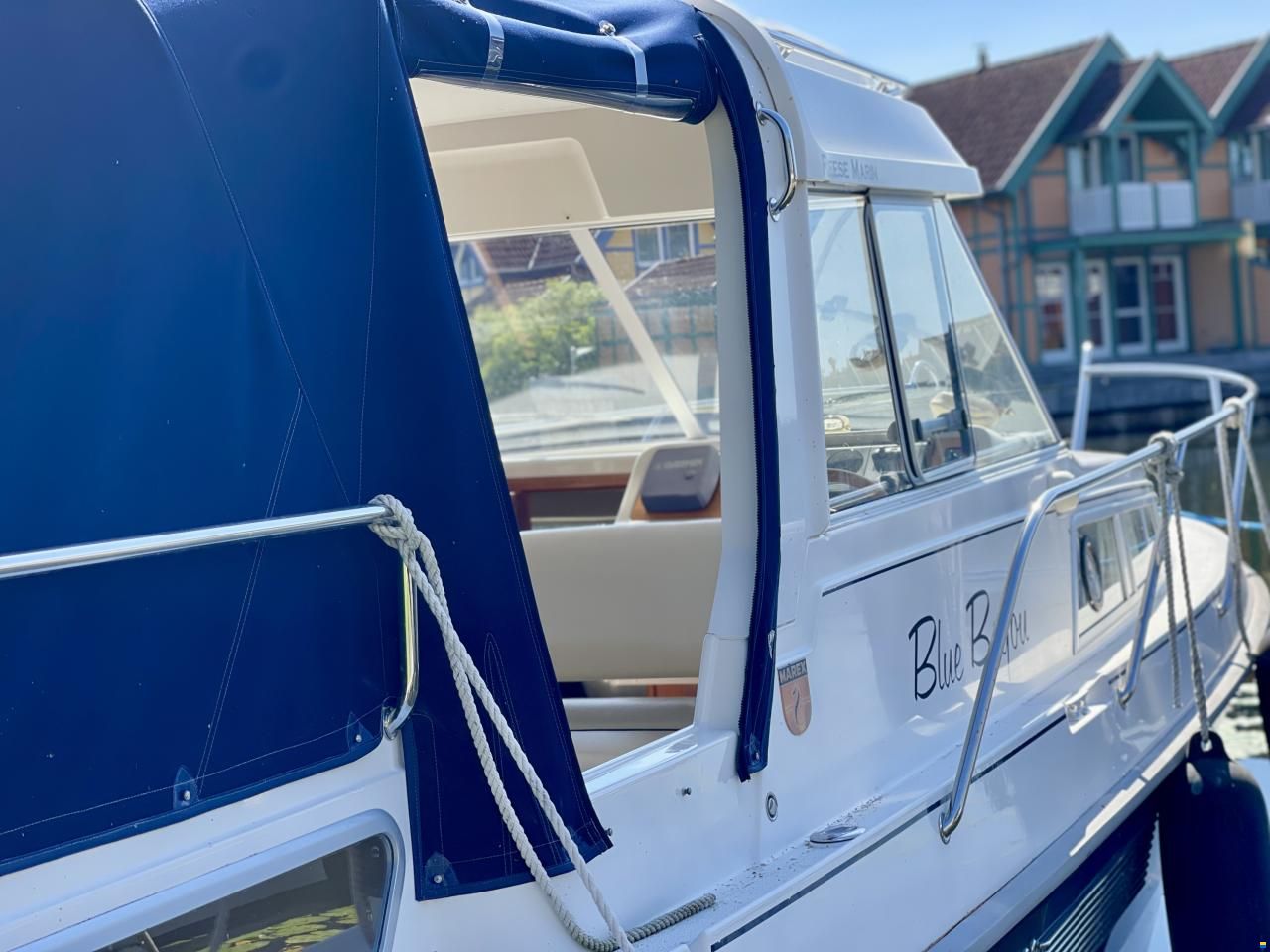 Marex 280 Holiday Blue-Line
