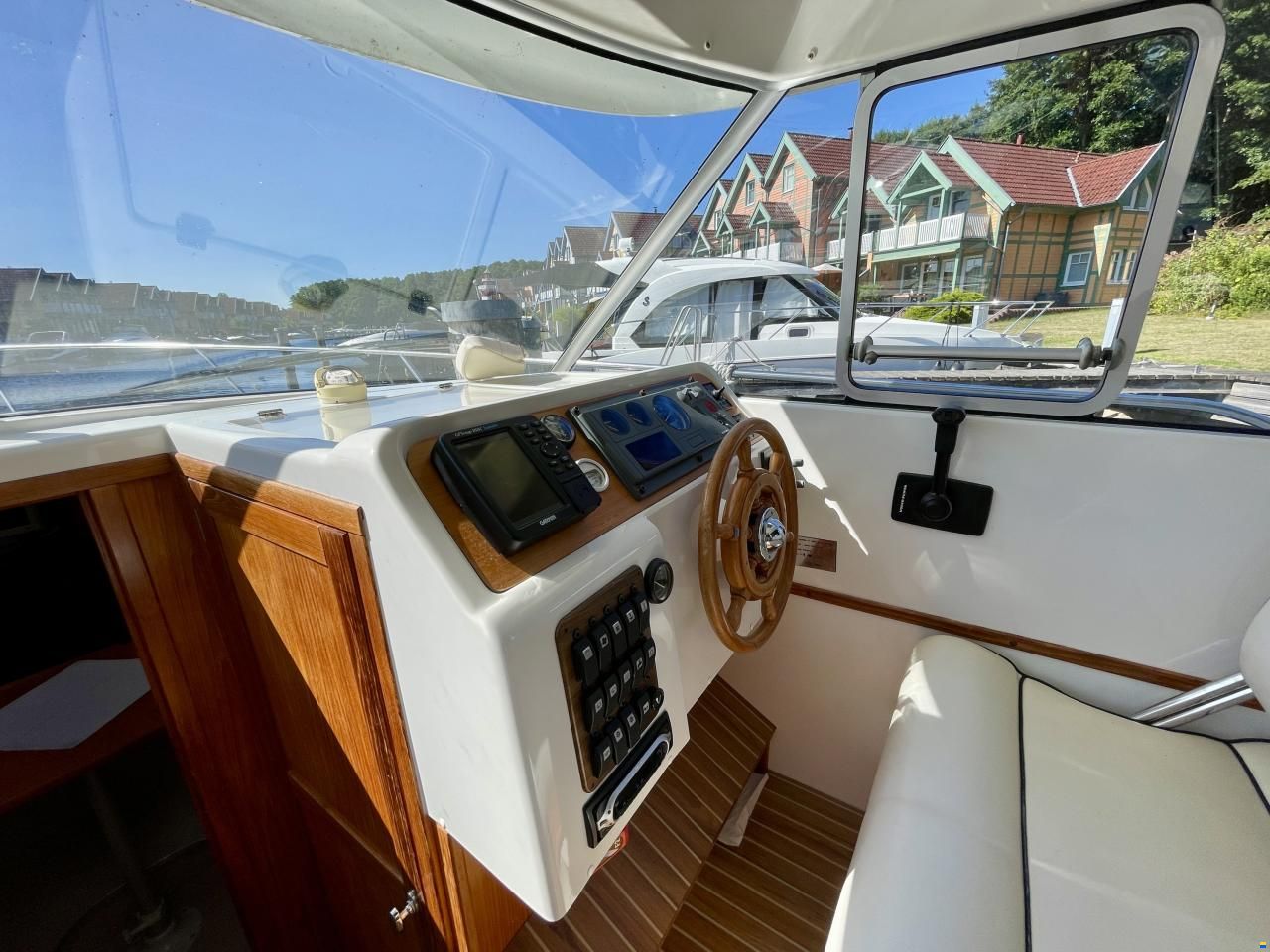 Marex 280 Holiday Blue-Line