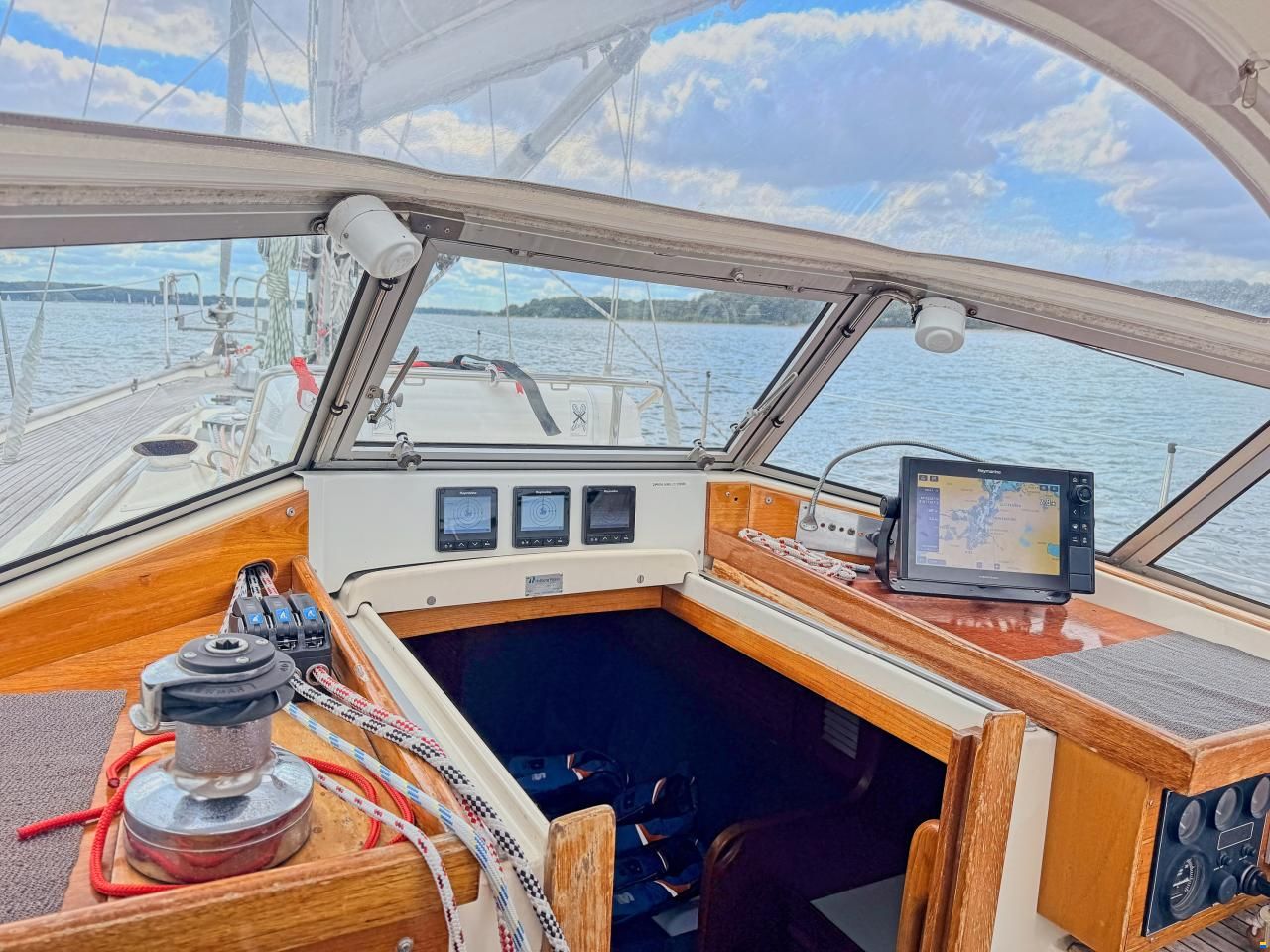 Hallberg-Rassy 382
