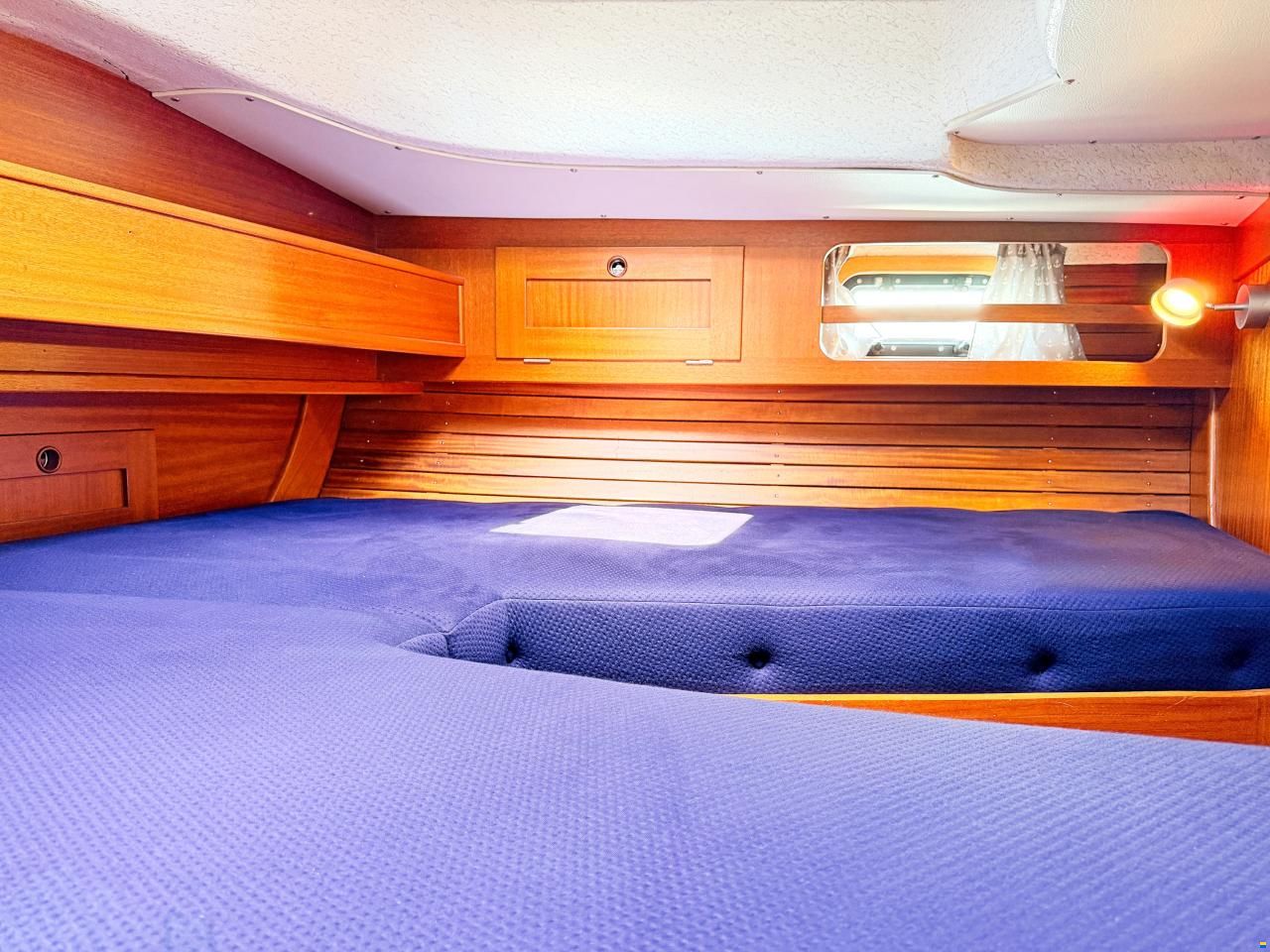 Hallberg-Rassy 382