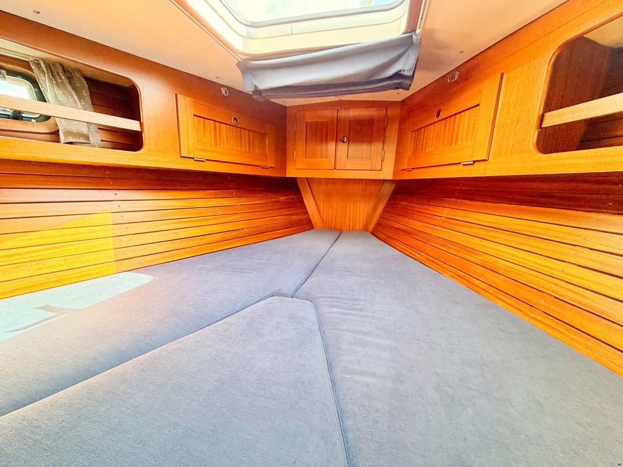 Hallberg-Rassy 382